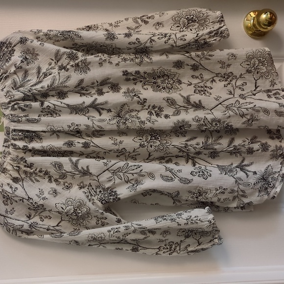 Chaps Women's Floral Blouse - Picture 4 of 7